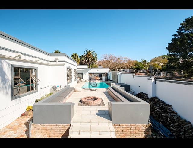 5 BEDROOM FREESTANDING FOR SALE IN VALMARY PARK